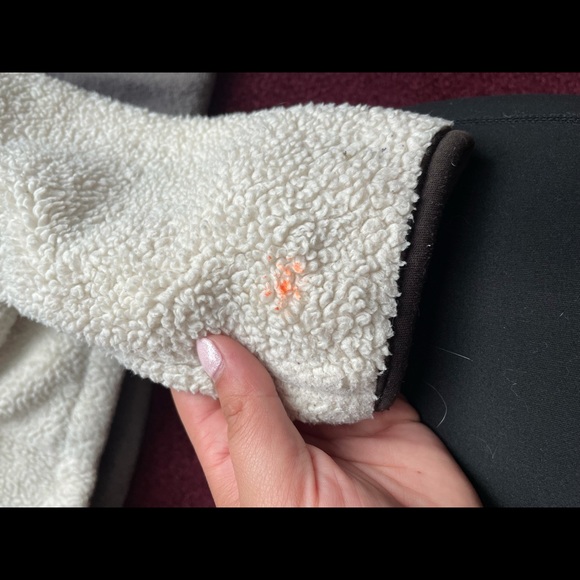 Fluffy Sweater - Picture 4 of 4